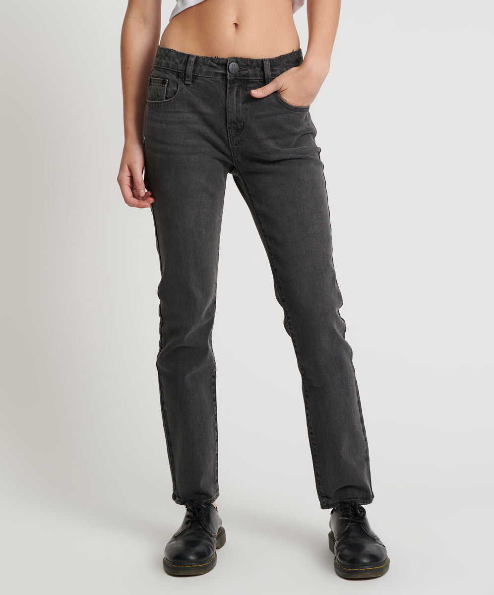 Outlet Sale Women's Jeans Stixx Low Waist Slim Straight Leg Denim Jeans - Washed Black