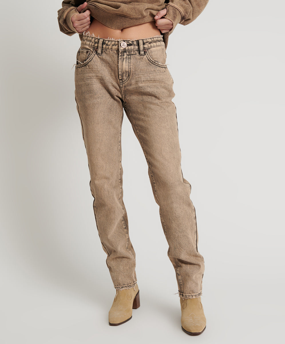 Outlet Sale Women's Jeans Truckers Mid Waist Straight Leg Denim Jeans - Rust