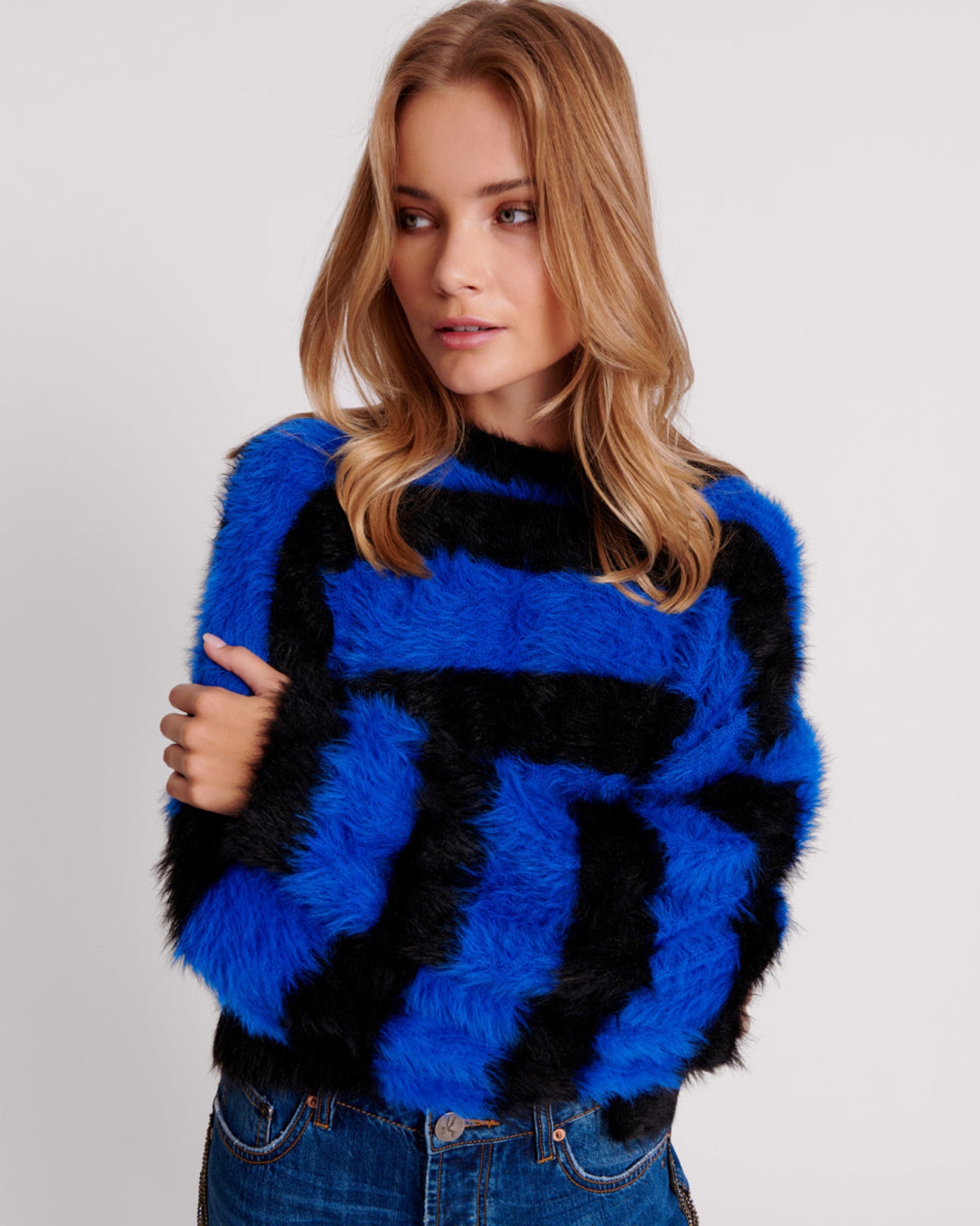 Last Stock KRUGER STRIPE FLUFFY CROP KNIT SWEATER
