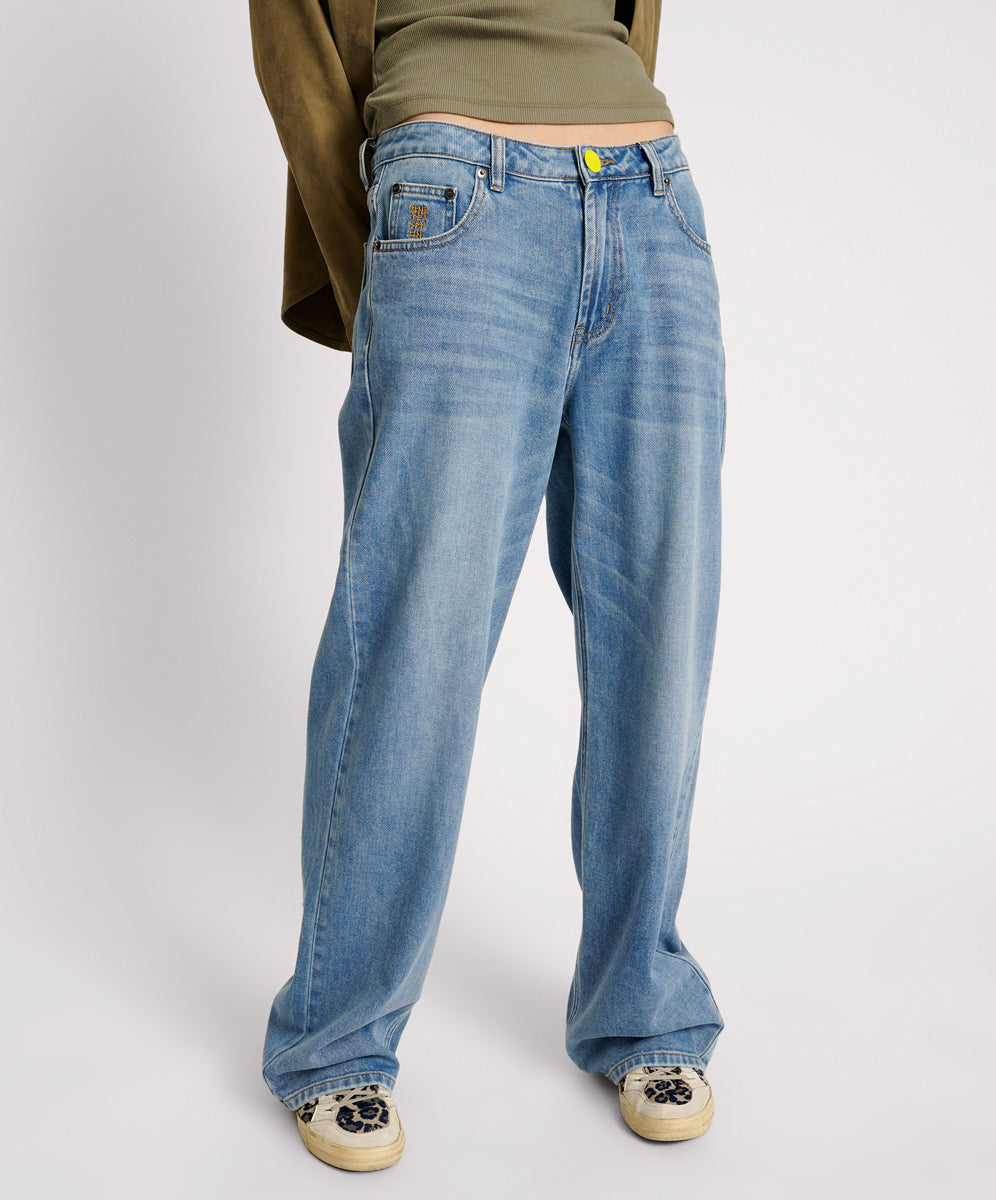 Dirty Blue Denim Jackson Mid Waist Wide Leg Denim Jeans - Blue Rapture