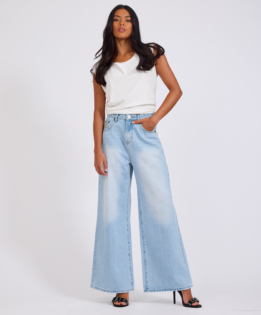 Women's Wide Leg Denim Jeans Love Machines Mid Waist Super Wide Leg Heartless Denim Jeans - Blue