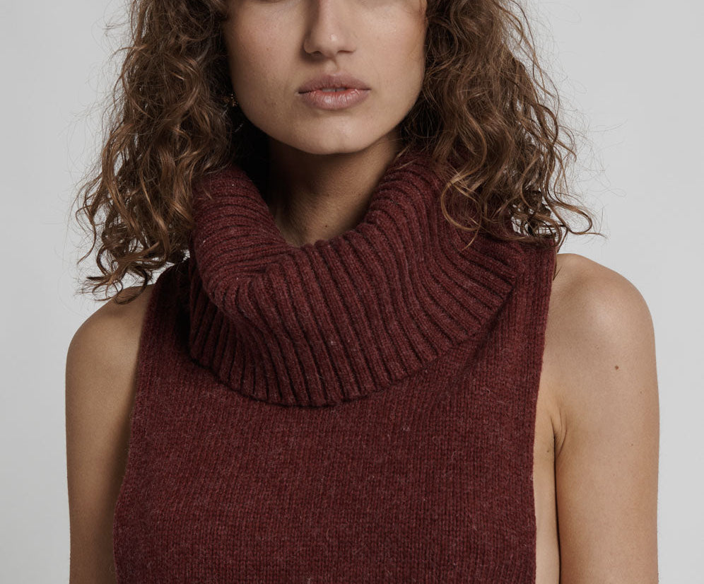 PARISIENNE ROLL NECK TOP