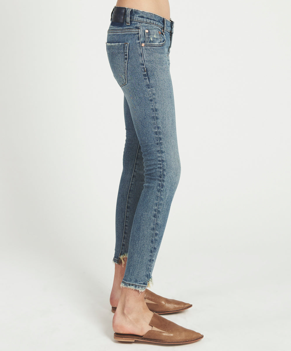 Products NEWPORT FREEBIRDS II LOW WAIST SKINNY JEAN