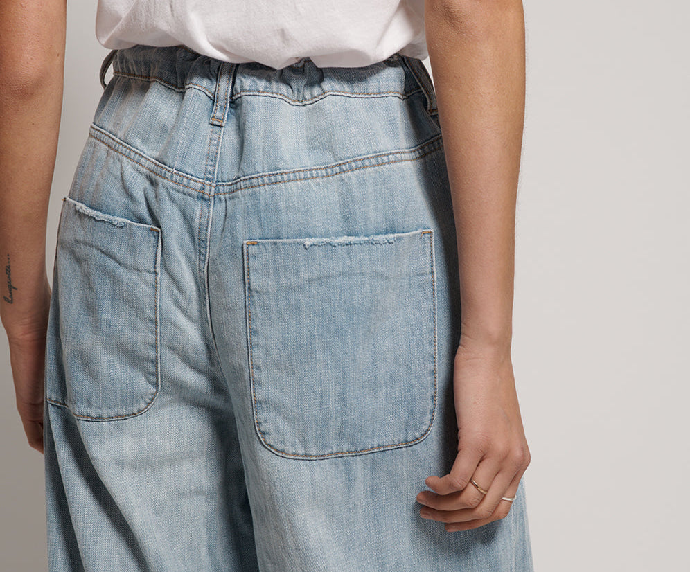 HUSTLER BAD BOYS SUPER WIDE DRAWSTRING LONG JEANS