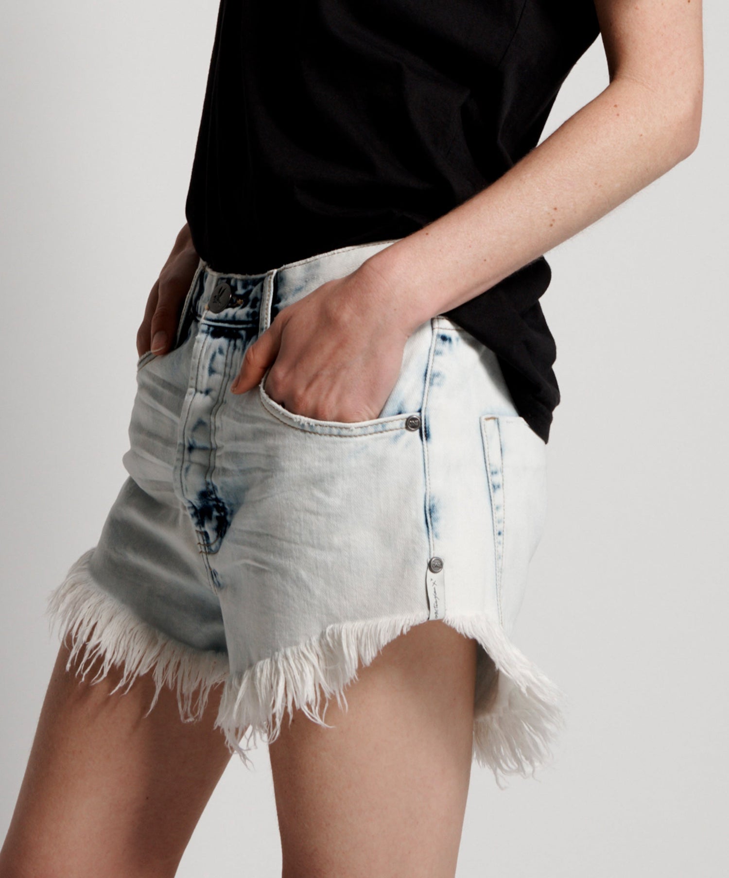Products CLASSIC OUTLAWS MID LENGTH DENIM SHORT