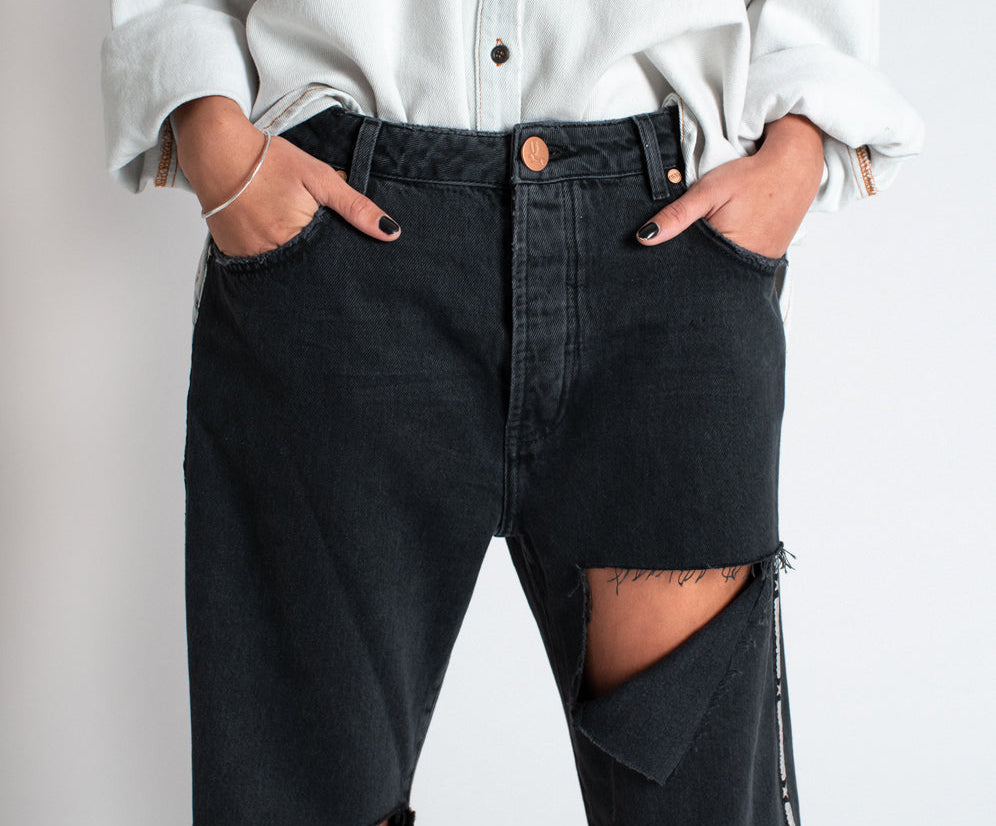 WORN BLACK SPORTS BANDITS RELAXED JEAN