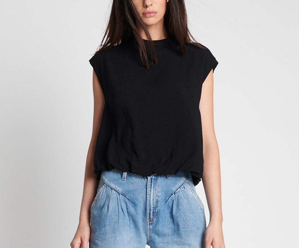 BLACK CREPE BUBBLE TOP