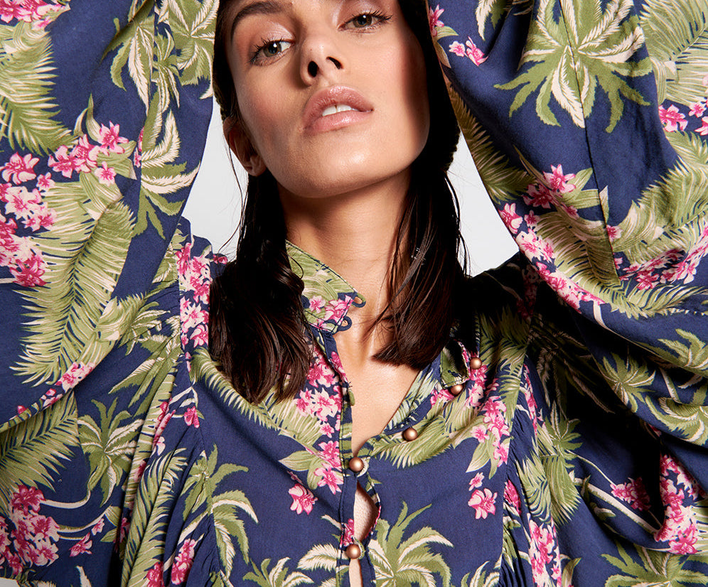 HAWAIIAN LITTLE LIES TOP