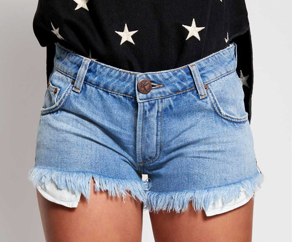 PACIFICA DUKES LOW WAIST MINI DENIM SHORT