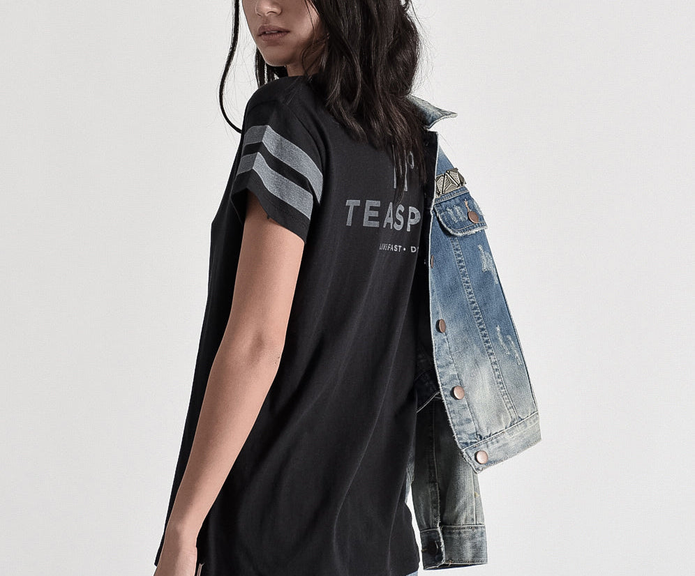 LE HUNT ONE TEE BLACK