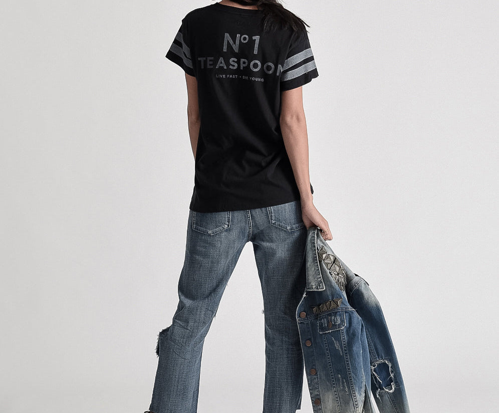 LE HUNT ONE TEE BLACK