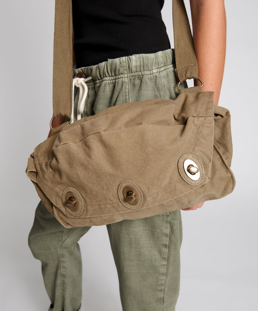 Products KHAKI RADAR CAMERA BAG