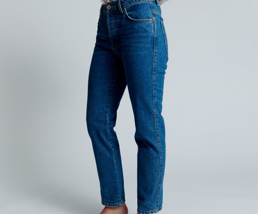 RIVIERA TRUCKERS MID RISE STRAIGHT LEG JEANS