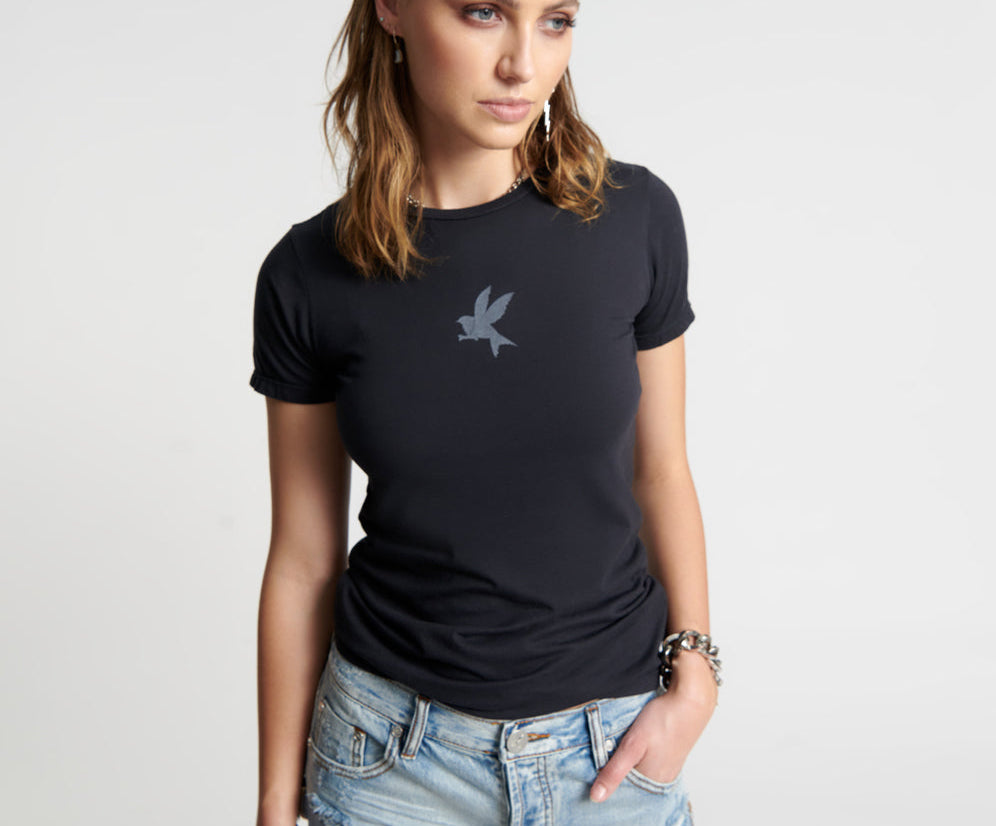 CHARCOAL BOWER BIRD ORGANIC FITTED TEE