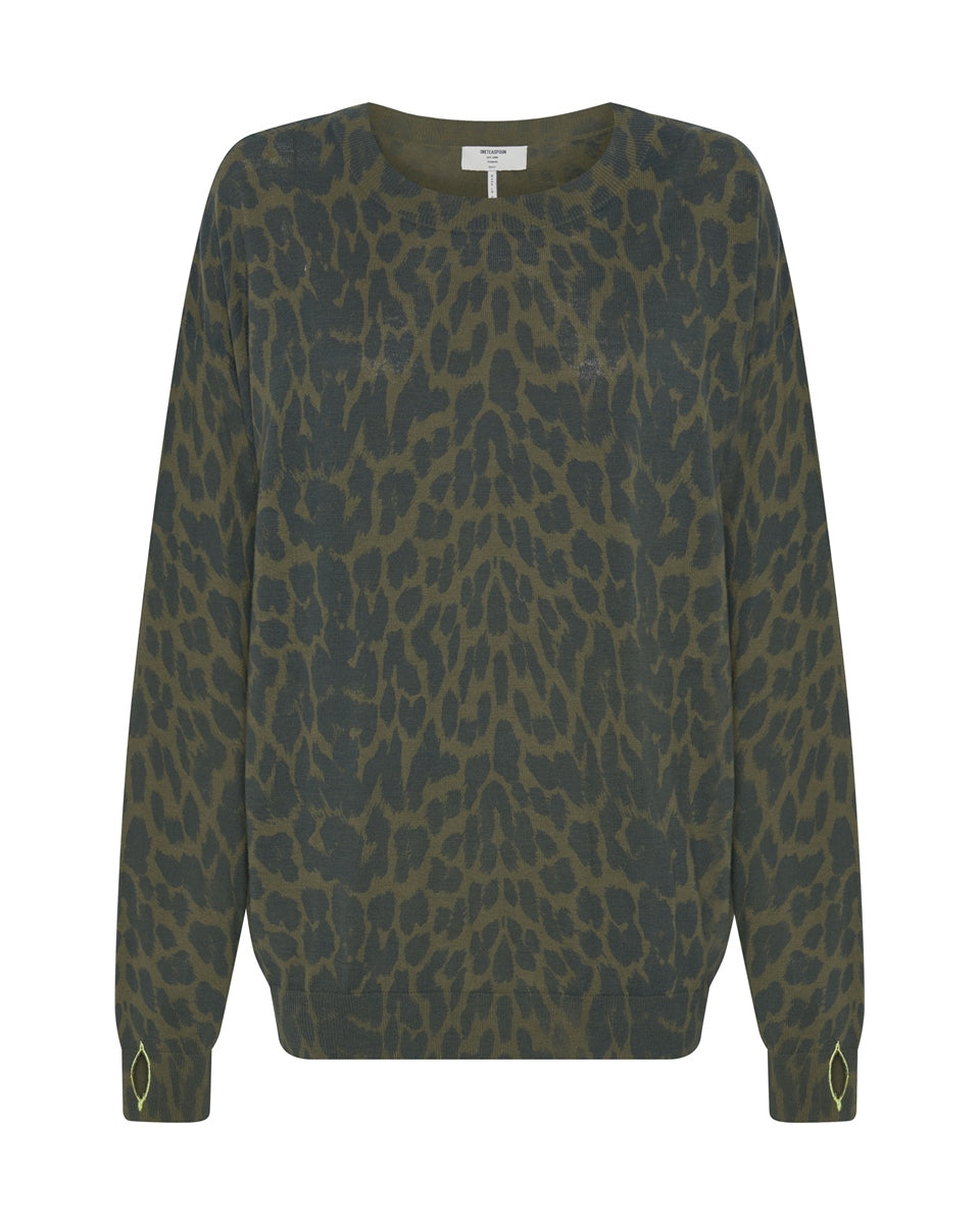 Products JUNGLE LEOPARD KNIT SWEATER