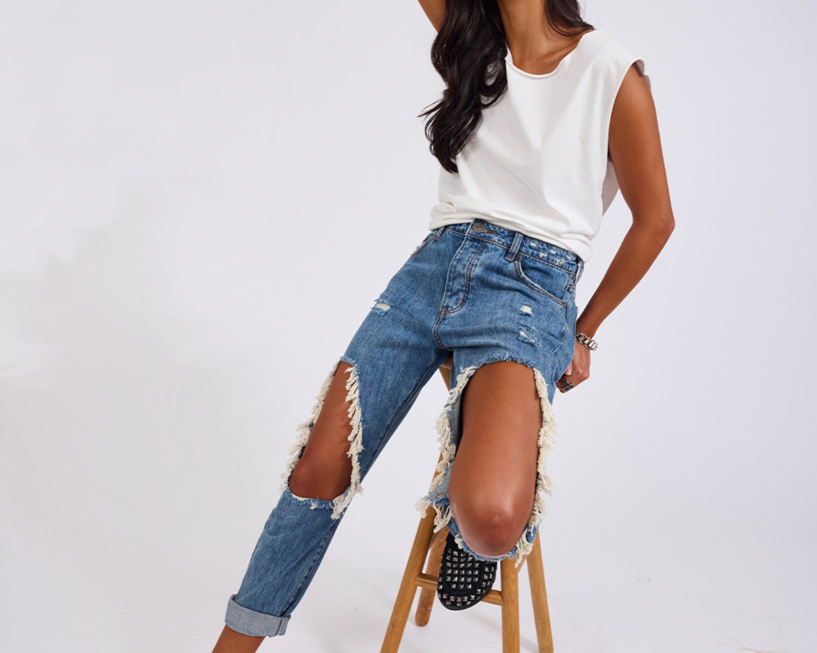 Saints Low Waist Boyfriend Denim Jeans - Johnny Blue