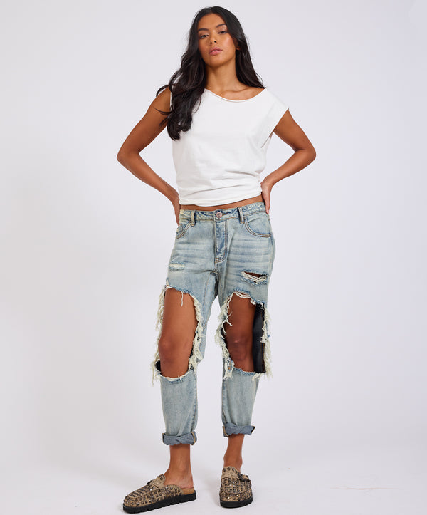 Saints Low Waist Boyfriend Denim Jeans - Montana