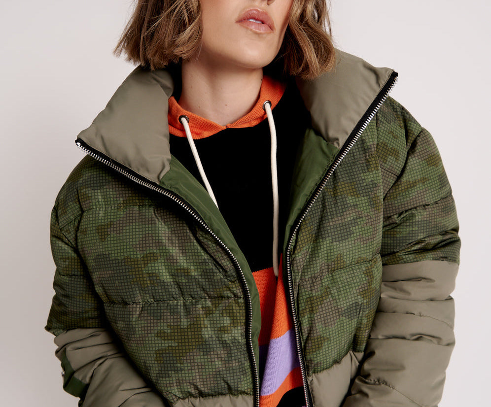 DIRTEE LOVE CAMO PUFFA JACKET