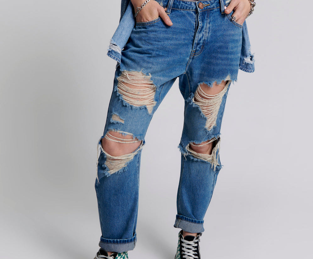 Saints Low Waist Boyfriend Denim Jeans - Pacifica