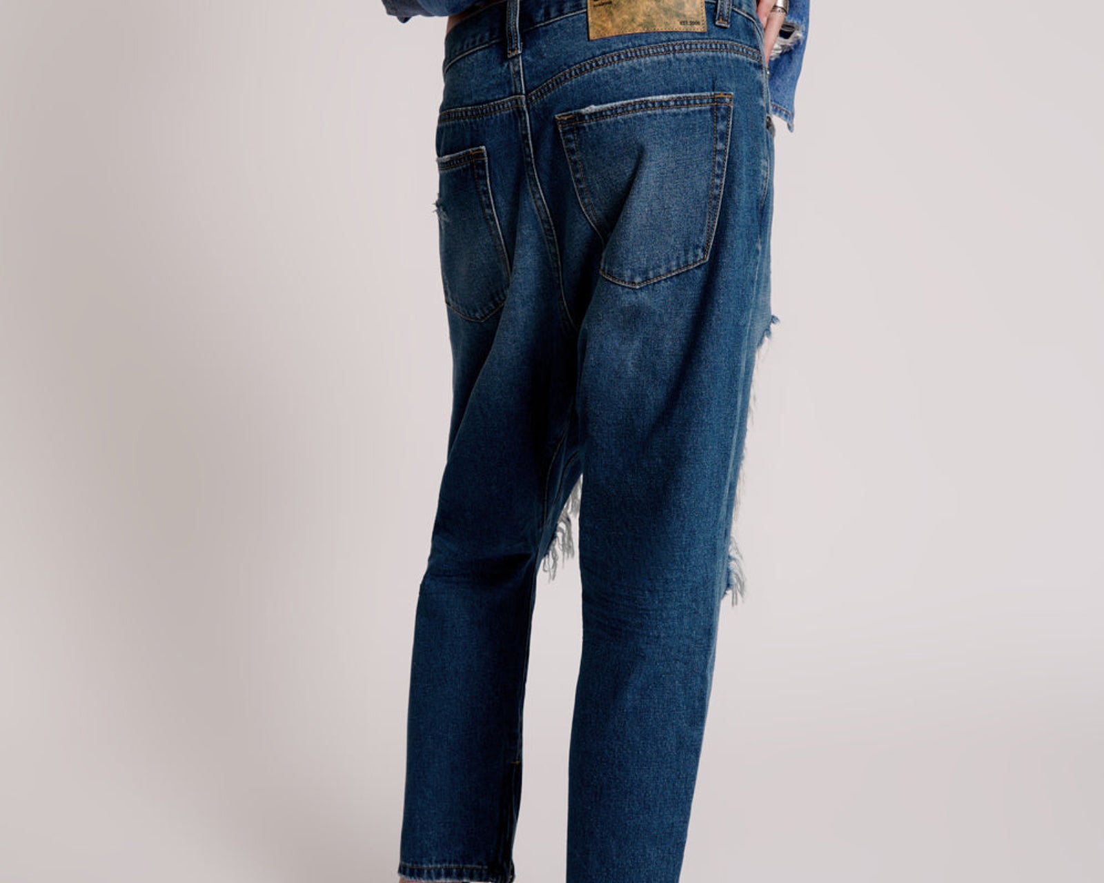 Kingpins Low Waist Cropped Boyfriend Denim Jeans - Bay Blue