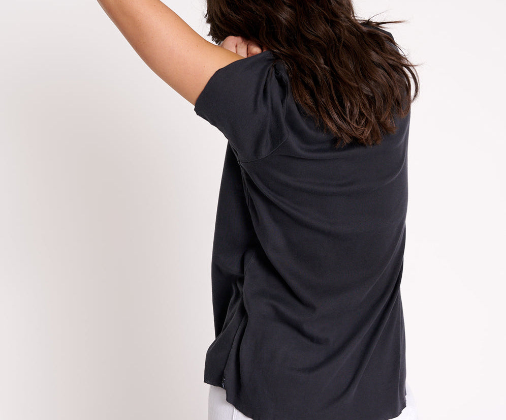 BLACK STONE RIBBED UNISEX TEE