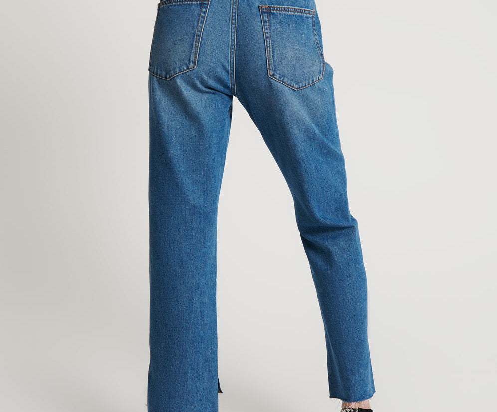 BAY BLUE HOOLIGANS MID WAIST RELAXED CROPPED JEANS