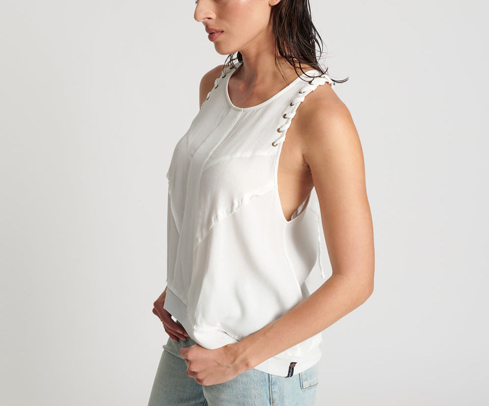 WHITE LACED CHARLESTON TOP