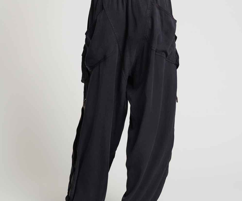 CHARCOAL TENCEL ZIPPED PARACHUTE PANTS