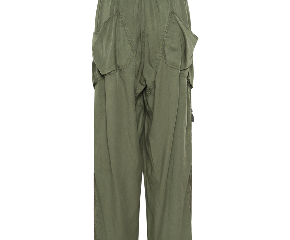 KHAKI TENCEL PARACHUTE PANTS