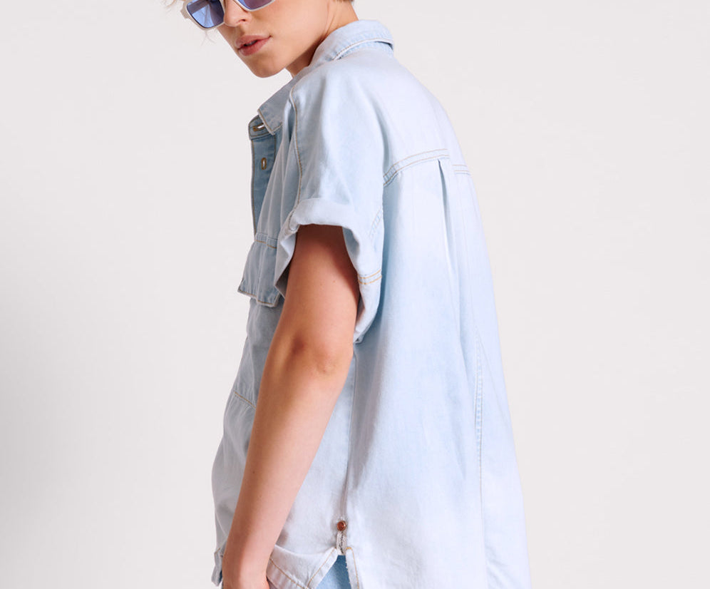 CLASSIC BLUE BOXY DENIM SHIRT