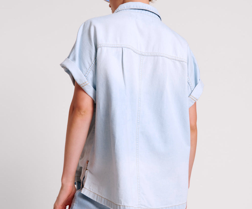 CLASSIC BLUE BOXY DENIM SHIRT