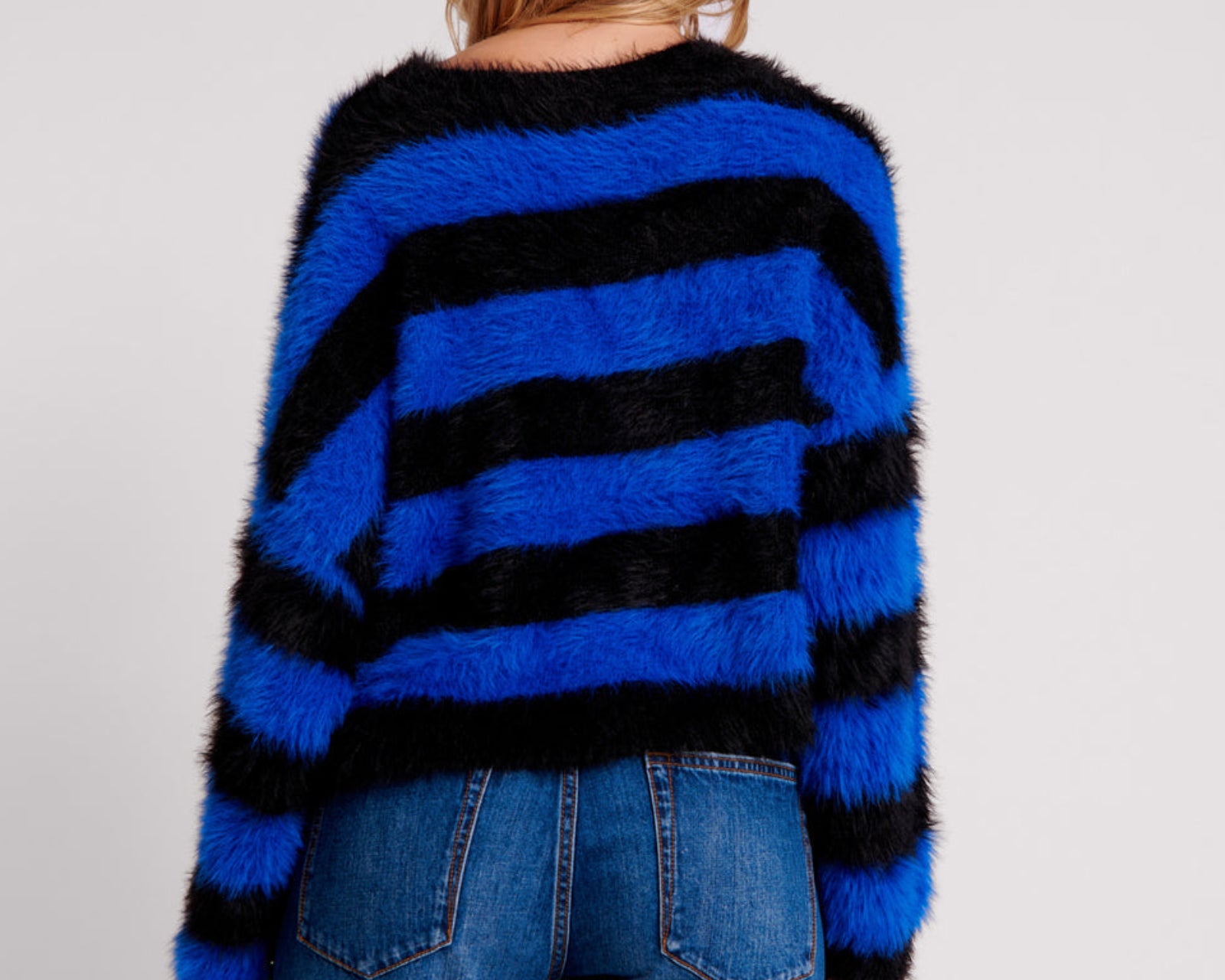 KRUGER STRIPE FLUFFY CROP KNIT SWEATER