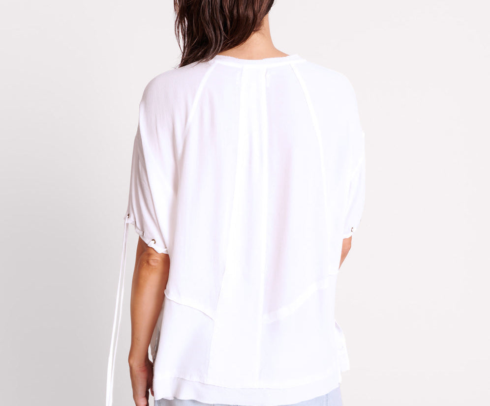 WHITE LACED CHARLESTON PANEL TEE