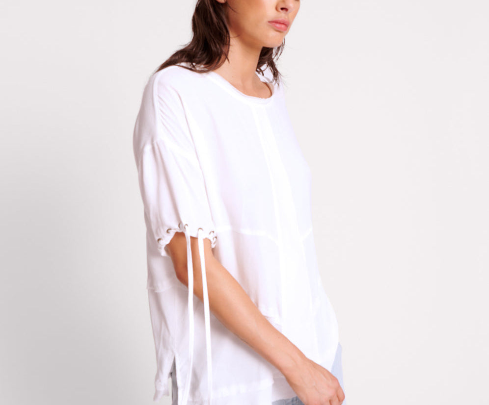 WHITE LACED CHARLESTON PANEL TEE