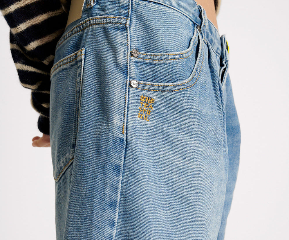 BLUE RAPTURE SUPER RELAXED SHAKER DENIM SHORTS