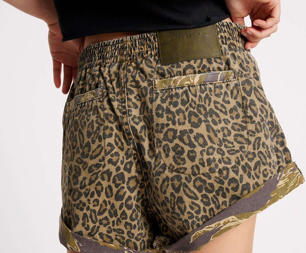 ANIMAL CAMO HUNTERS MID LENGTH RELAXED SHORTS