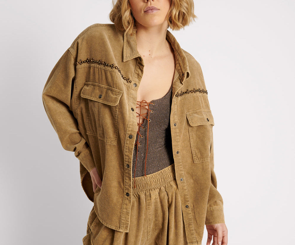 CAMEL CORDRUOY STUDDED DARIA SHACKET