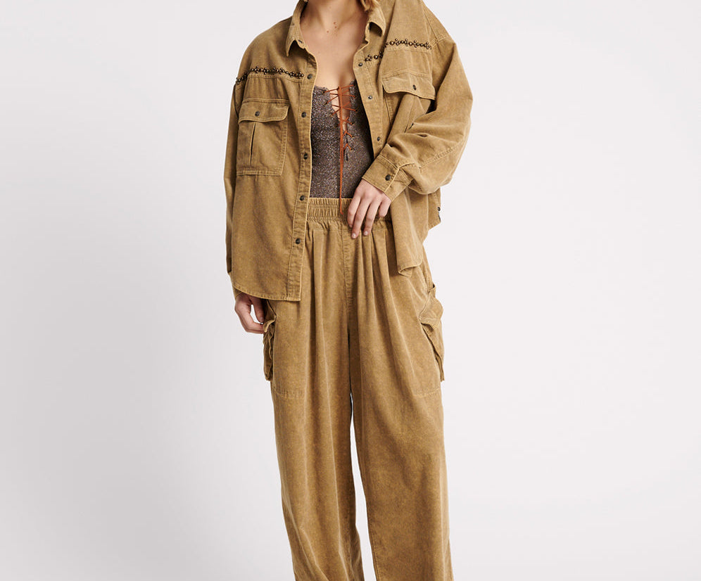 CAMEL CORDRUOY STUDDED DARIA SHACKET