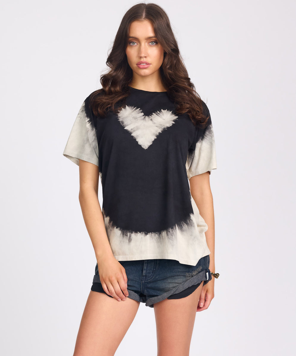 Basic Tees Beaming Heart Boyfriend Tee - White and Black