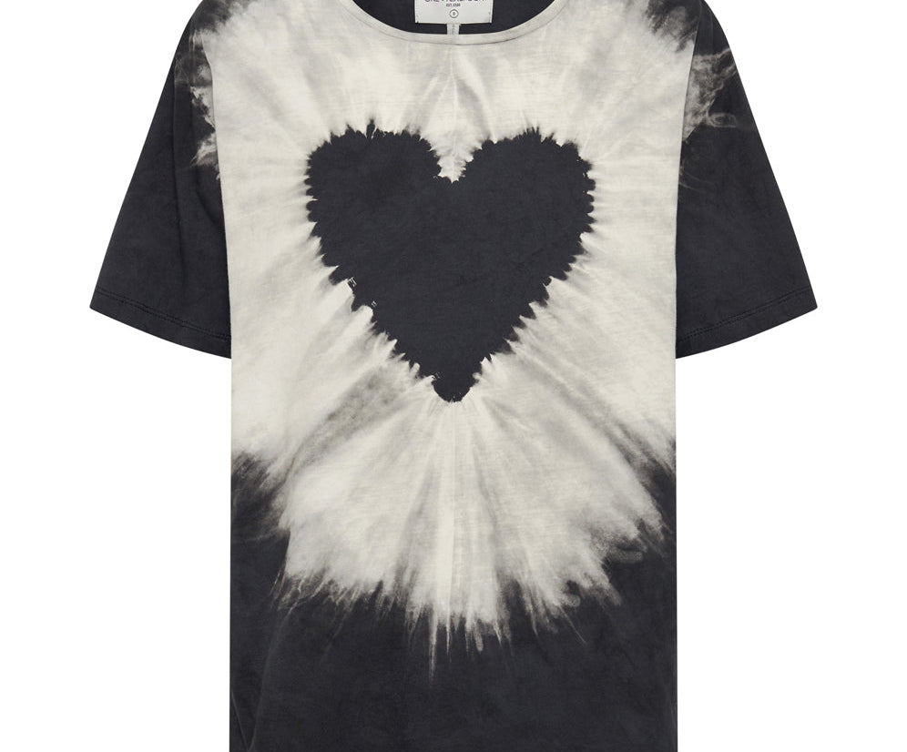 BLACK HEART TIE DYE UNISEX TEE