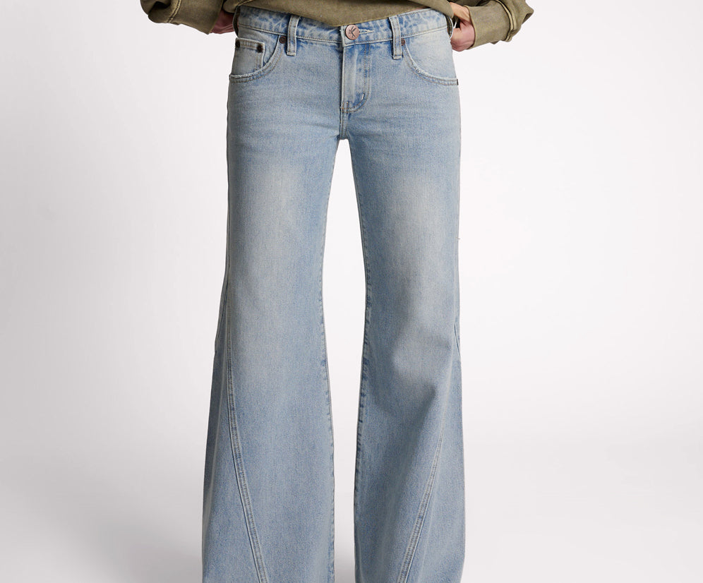 Johnnies Low Waist Wide Leg Denim Jeans - Hendrixe