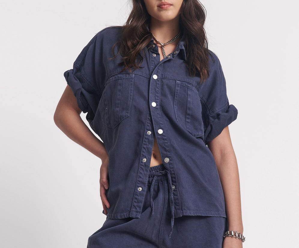 MIDNIGHT DRIFT SHORT SLEEVE DENIM SHIRT