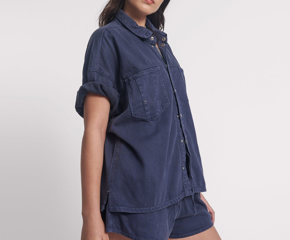 MIDNIGHT DRIFT SHORT SLEEVE DENIM SHIRT