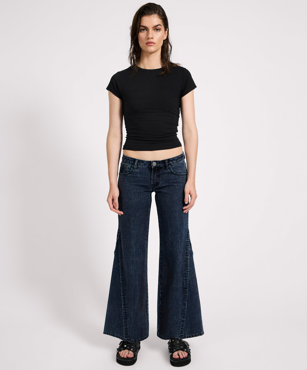 Women's Wide Leg Denim Jeans Johnnies Low Waist Wide Leg Flared Denim Jeans - Indigo Blue