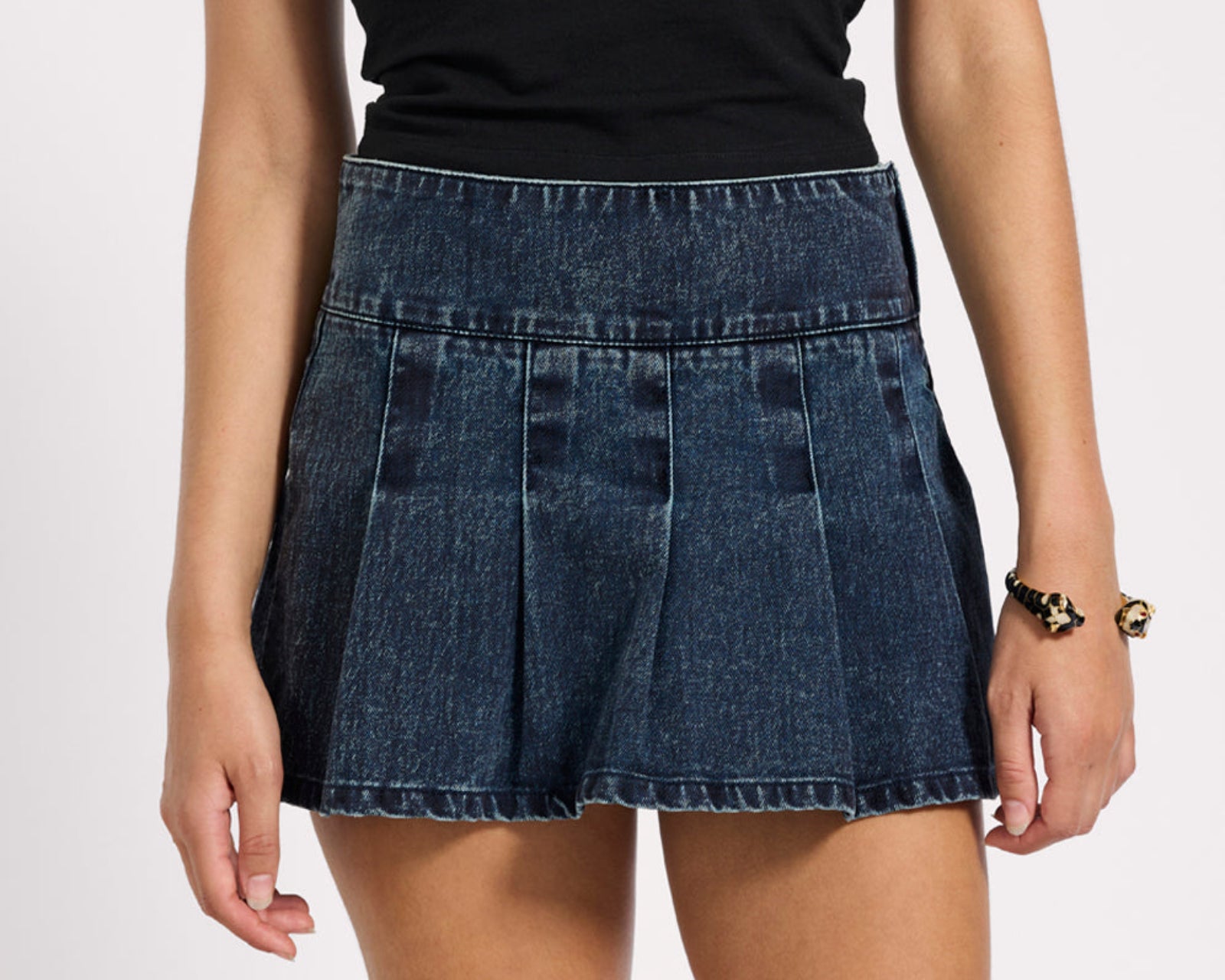 Pleated Low Waist Micro Mini Denim Skirt - Indigo Blue