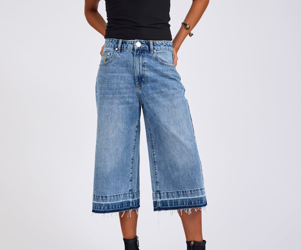 720'S Mid Waist Long Length Shorts - Pretty Blue