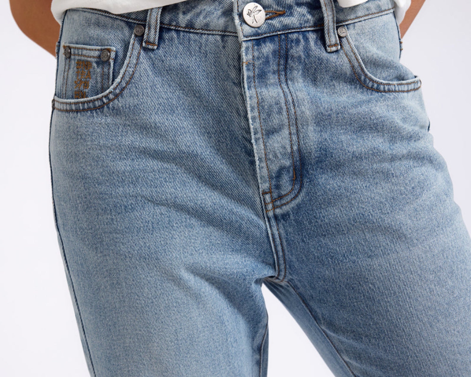 Austins Mid Waist Relaxed Straight Leg Jeans - Misty Blue