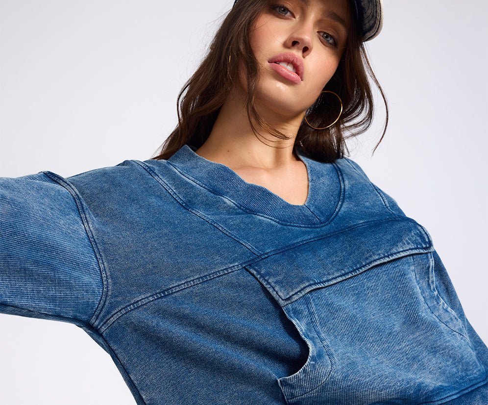 Retro Fade Panelled V Sweater - Washed Blue
