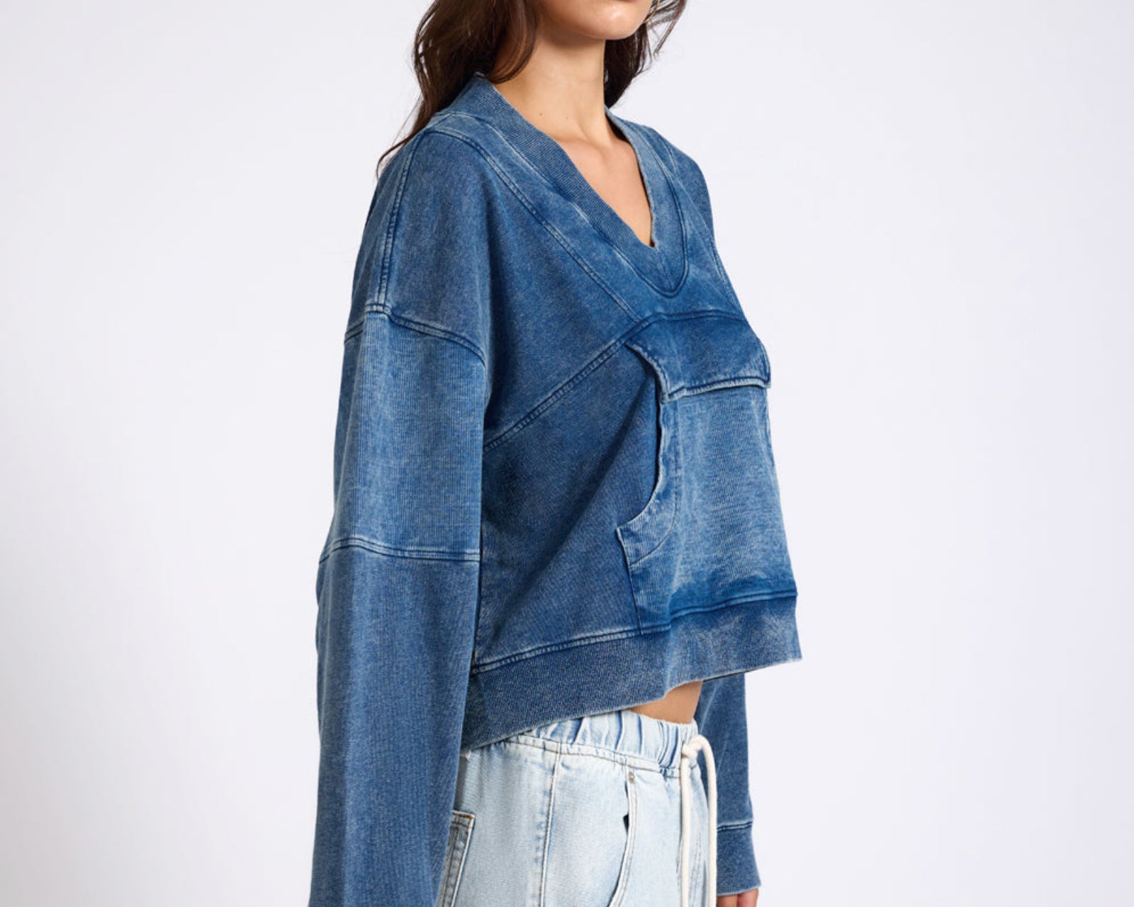 Retro Fade Panelled V Sweater - Washed Blue