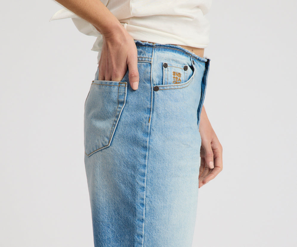 Rambler Mid Waist Wide Leg Boyfriend Denim Shorts - Endless Summer Blue